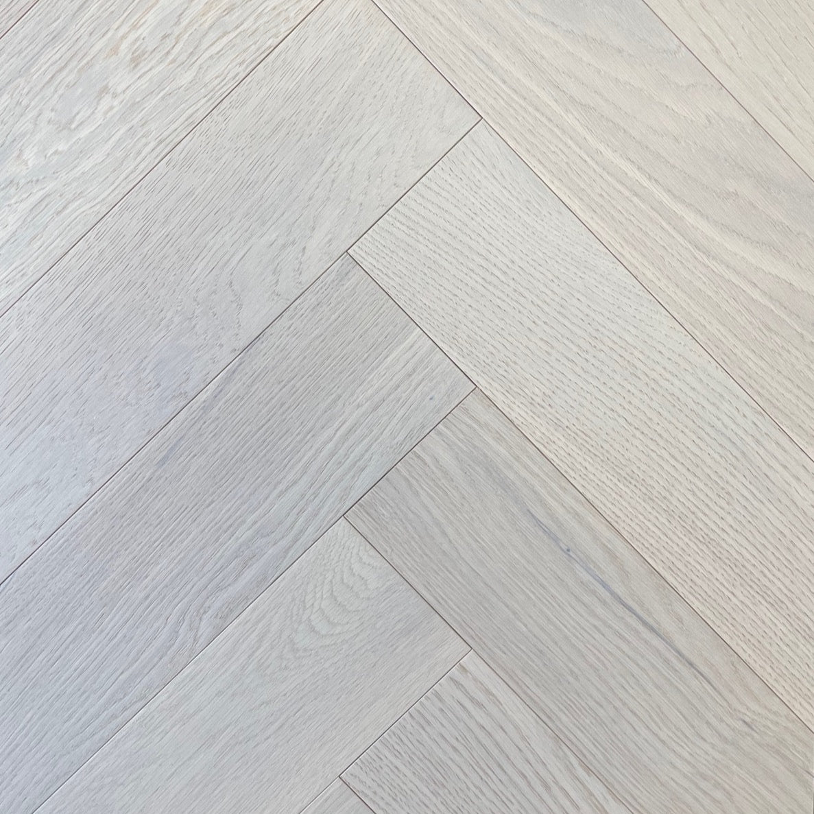 Vidar - West Coast - Herringbone Collection - Pearl - AB Grade